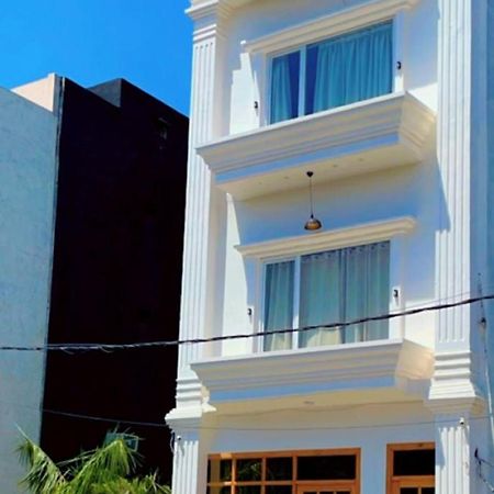 Hotel Arrow 19 Bareli Exterior foto